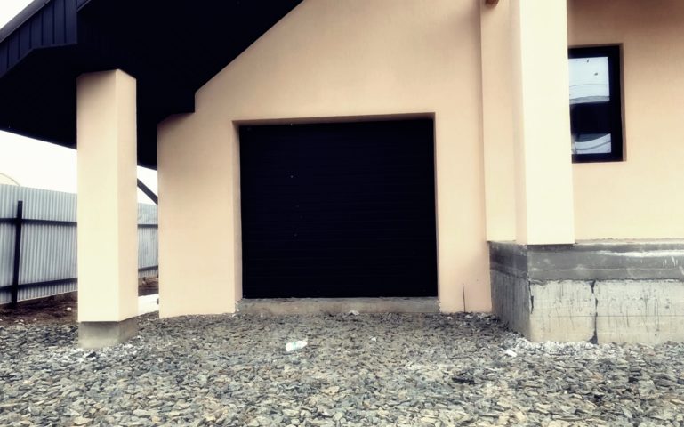 Подъемно-поворотные гаражные ворота Самара